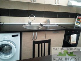 Apartament de închiriat 3 camere, în Galati, zona Central