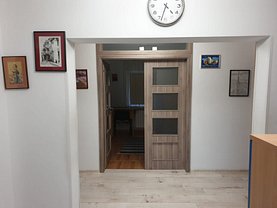 Apartament de închiriat 4 camere, în Galati, zona Micro 17