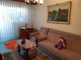 Apartament de vânzare 3 camere, în Galati, zona Micro 20