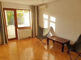 Apartament de vânzare 4 camere, în Galaţi, zona Central