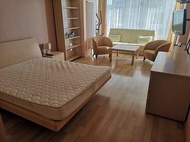 Apartament de închiriat 3 camere, în Galaţi, zona Faleză