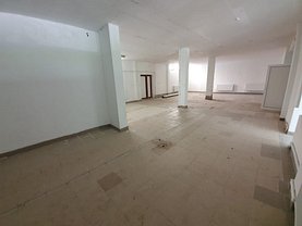 Închiriere spaţiu industrial