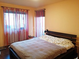 Apartament de vânzare 3 camere, în Cluj-Napoca, zona Mănăştur