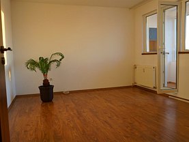 Apartament de vânzare 3 camere, în Bucuresti, zona Titan