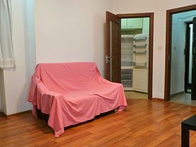 Apartament de închiriat 3 camere, în Bucuresti, zona Universitate