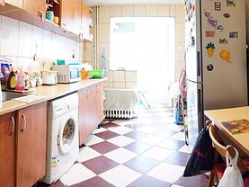 Apartament de vânzare 4 camere, în Bucureşti, zona Baicului
