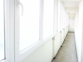 Apartament de vânzare 3 camere, în Bucureşti, zona Tei