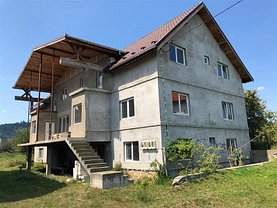 Casa de vânzare 20 camere, în Sălişte, zona Central
