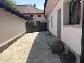 Casa de închiriat 7 camere, în Sibiu, zona Central