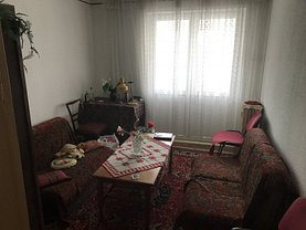 Apartament de vânzare 3 camere, în Bucuresti, zona Berceni