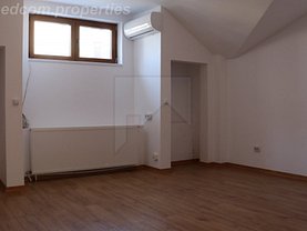 Apartament de vânzare 4 camere, în Bucureşti, zona Armeneasca