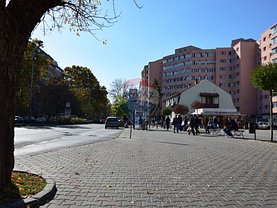 Apartament de vânzare 4 camere în Bistrita, Independentei
