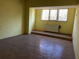 Apartament de vânzare 3 camere în Bistrita, Independentei