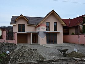 Casa 5 camere în Bistrita, Nord-Est