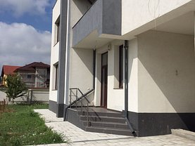 Casa de închiriat 5 camere, în Ploiesti, zona Albert