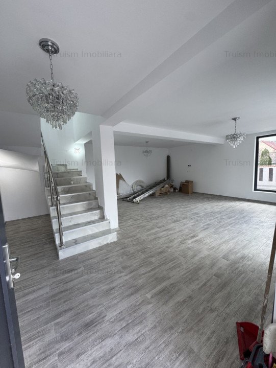 Vila P+Et 1+ M, construita in 2023, zona Traian