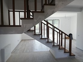 Casa de vânzare 4 camere, în Măgurele, zona Central