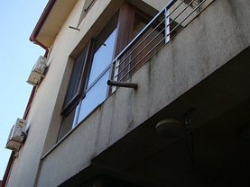 Casa de vânzare 5 camere, în Bucuresti, zona Drumul Sarii