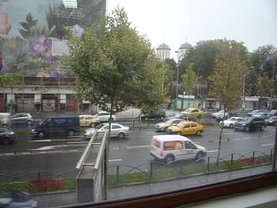 Vânzare spaţiu comercial