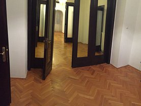 Apartament de închiriat 5 camere, în Bucuresti, zona Universitate