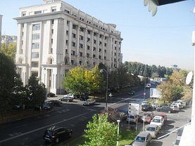 Apartament de vânzare 3 camere, în Bucuresti, zona Libertatii