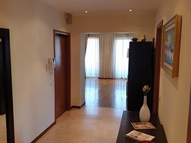 Casa de vânzare 3 camere, în Bucuresti, zona Aviatorilor