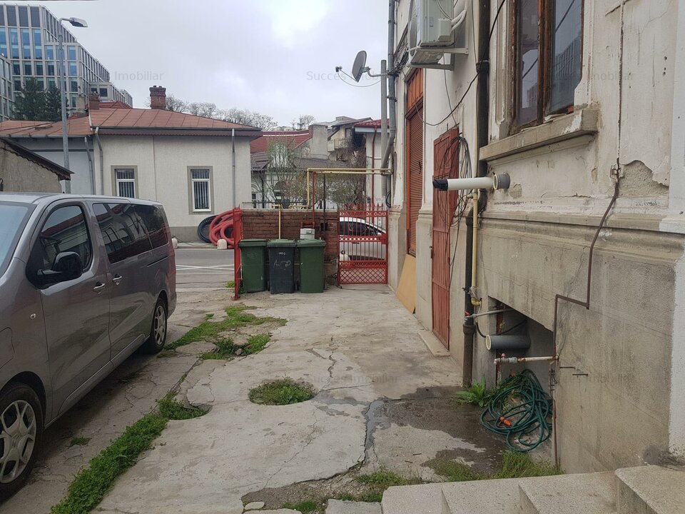 tineretului-metrou,2 cam parter vila ,ideal firma,ATELIER,DEPOZITARE,330 euro