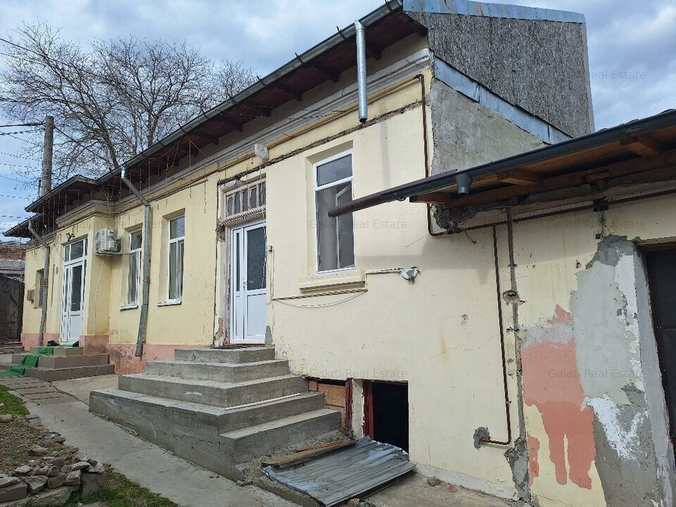 Casa caramida Piata Centrala 2 corpuri 100mp 500mp teren 149000E