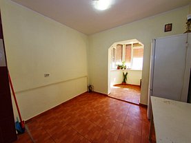Apartament de vânzare 3 camere, în Galaţi, zona I. C. Frimu
