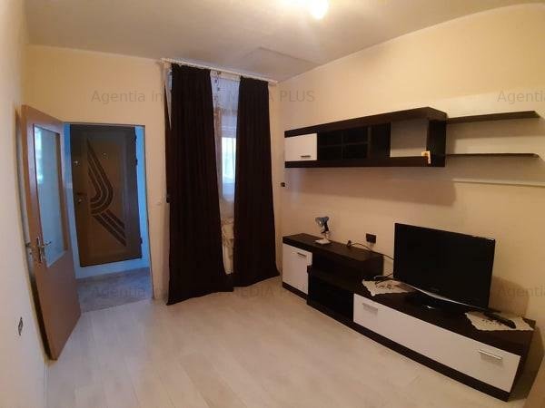 Închiriere casă tip apartament – Micro 14, str. Tecuci