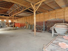 Vânzare spaţiu industrial