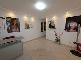 Vânzare spaţiu comercial