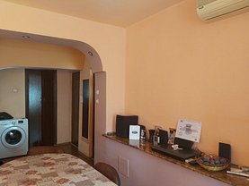 Apartament de vânzare 2 camere, în Craiova, zona Lăpuş