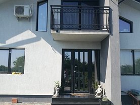 Casa de vânzare 4 camere, în Cârcea