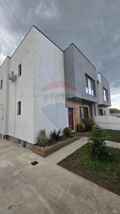 Eleganta moderna Casa premium de inchiriat in Craiova