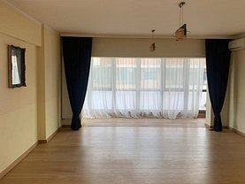 Apartament de vânzare 3 camere, în Bucureşti, zona Cotroceni