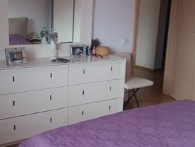 Apartament de vânzare 2 camere, în Bucureşti, zona Berceni