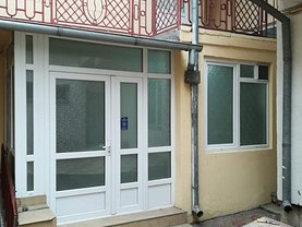 Casa de închiriat 5 camere, în Constanţa, zona Capitol