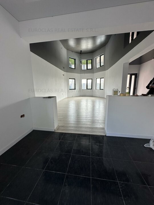 Casa 3 camere - Lumina - 110.000 euro (Cod E9)