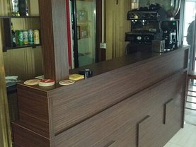 Vânzare spaţiu comercial