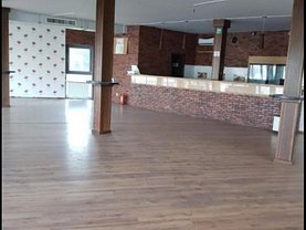 Vânzare spaţiu comercial
