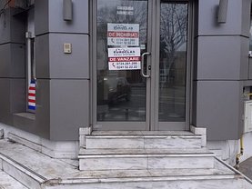 Vânzare spaţiu comercial