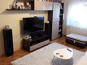 Apartament de vânzare 3 camere în Galati, Piata Centrala