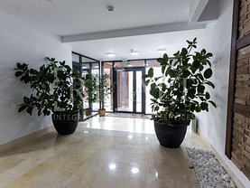 Apartament de vânzare 3 camere, în Bucureşti, zona Banu Manta