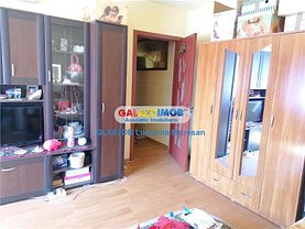Apartament de vânzare 2 camere, în Târgovişte, zona Micro 11