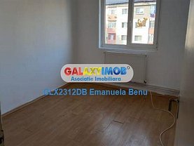 Apartament de vânzare 3 camere în Targoviste, Micro 12