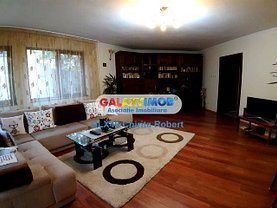 Casa de închiriat 6 camere, în Targoviste, zona Micro 4