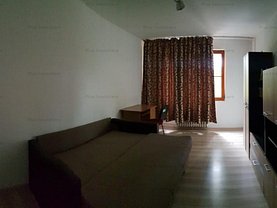 Apartament de închiriat 3 camere, în Bucureşti, zona Central