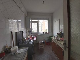 Apartament de vânzare 3 camere, în Galaţi, zona Mazepa 1