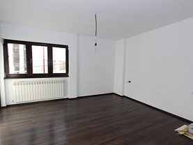 Casa de închiriat 3 camere, în Galati, zona Ultracentral